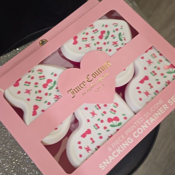 Juicy Couture Home 8-PC Heart Shaped Printed Silicone Snacking Container Set - Picture 6 of 8